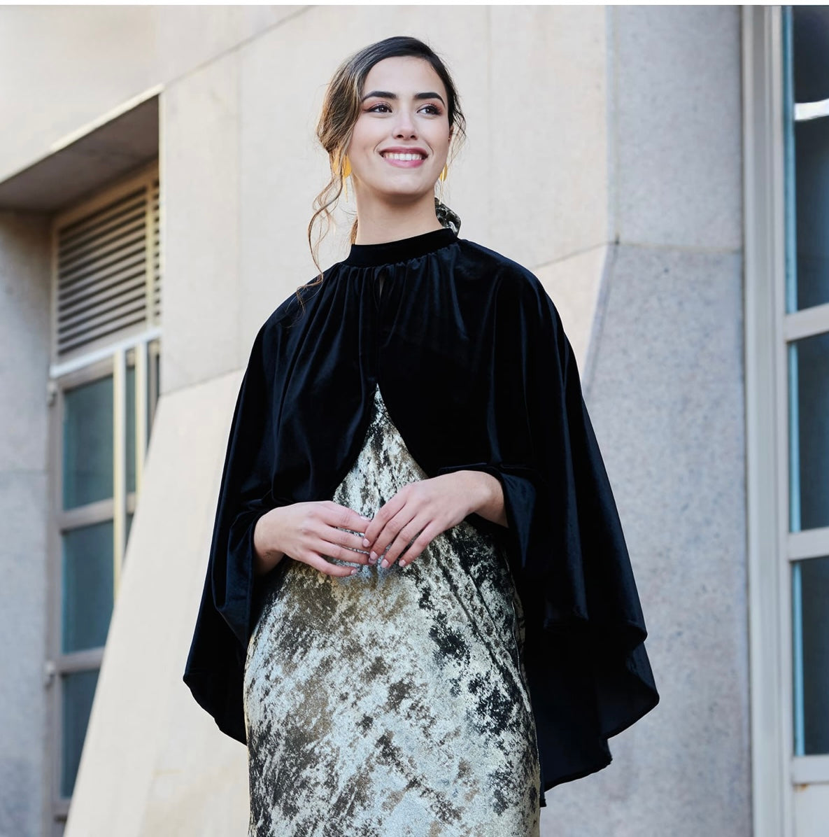 Capa terciopelo Corta Fiesta