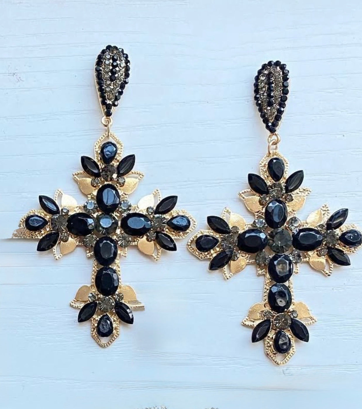Pendientes Cruz Zoria negro