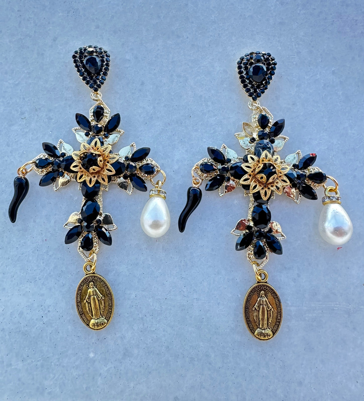 Pendientes de cruz Lucia